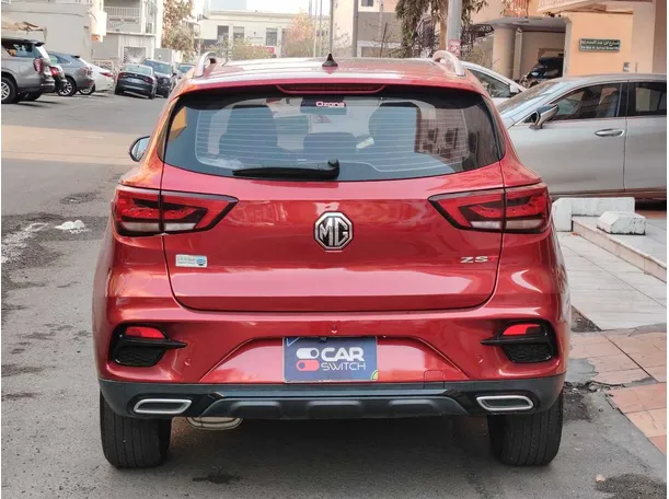 Car image 6