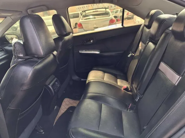 Car image 13