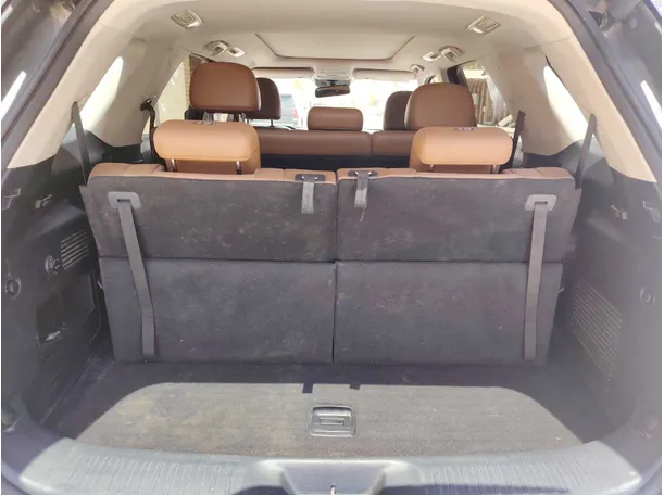 Car image 27