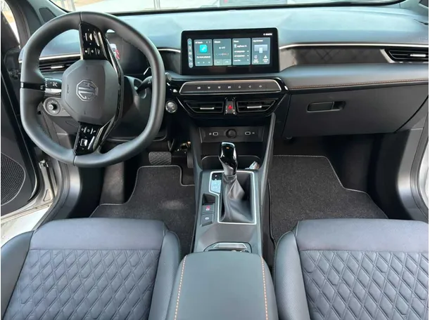 Car image 23