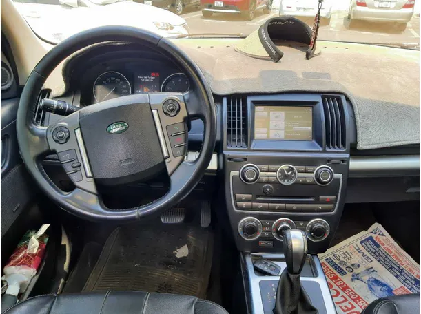 Car image 16