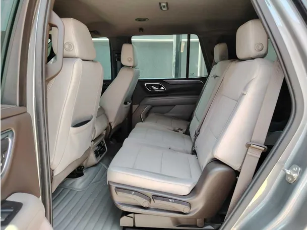 Car image 17