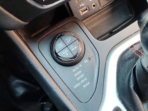 Car image 22