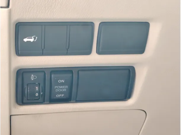 Car image 33