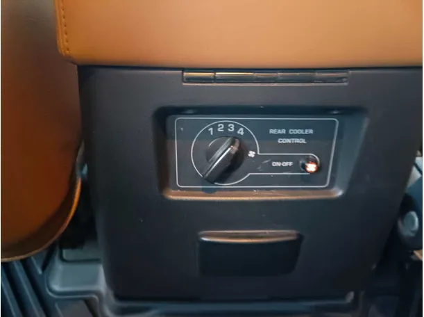Car image 29