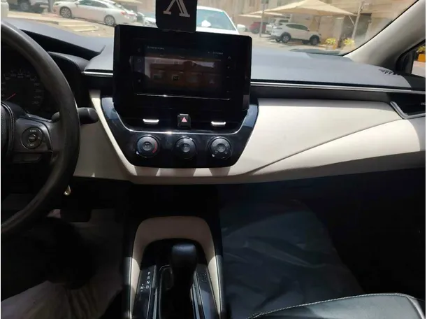 Car image 24