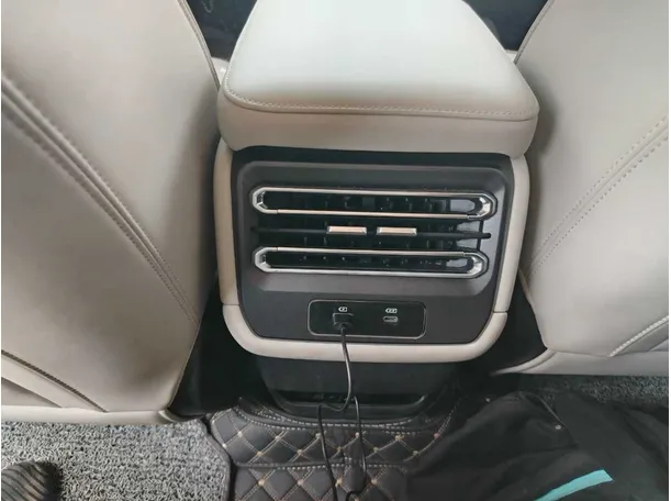 Car image 37