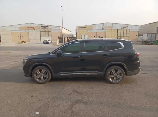 Car image 8