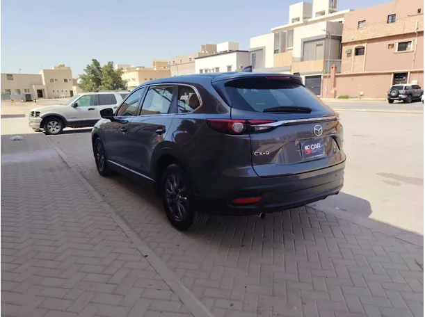 Car image 7