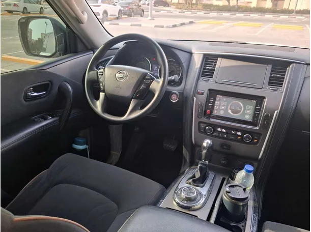 Car image 17