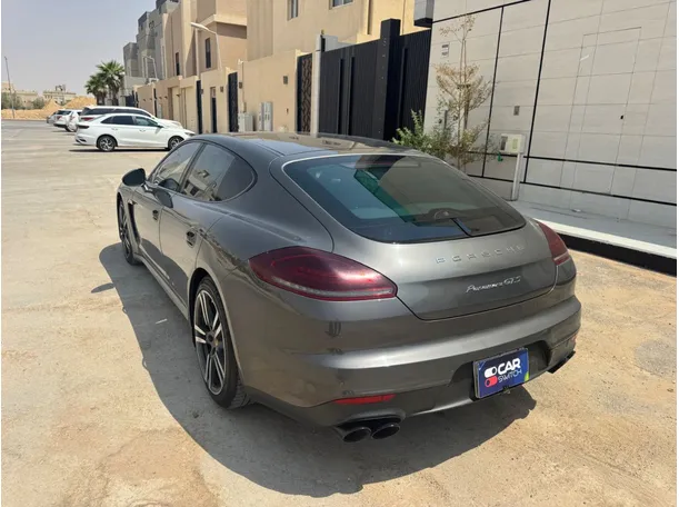 Car image 7