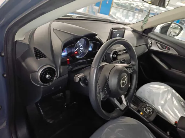 Car image 13