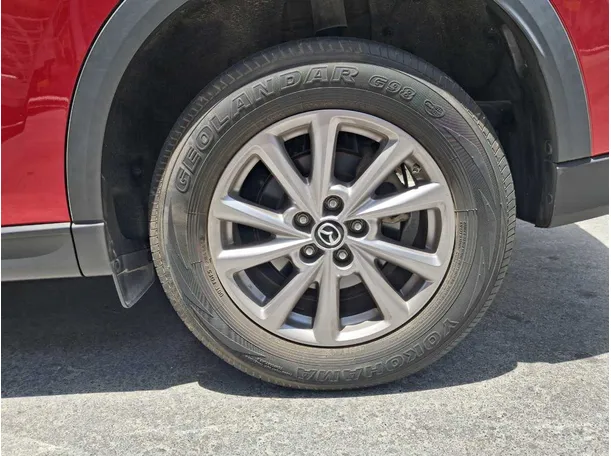 Car image 9