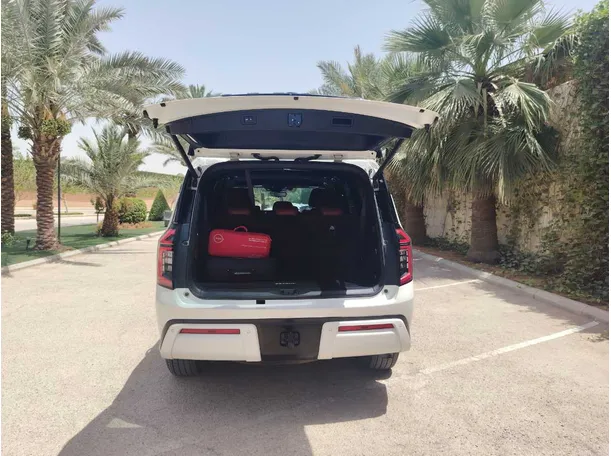 Car image 23