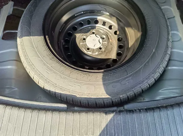 Car image 31