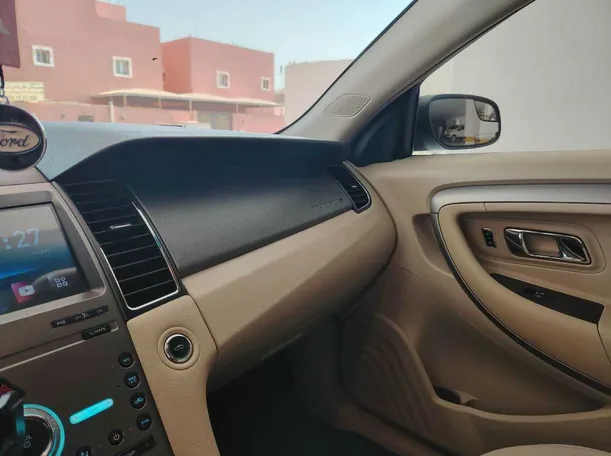Car image 31