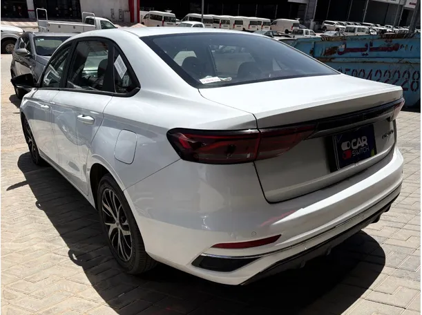 Car image 7