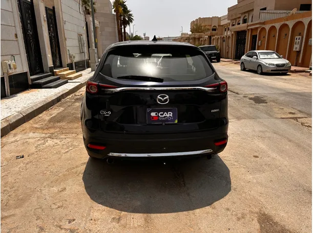 Car image 6
