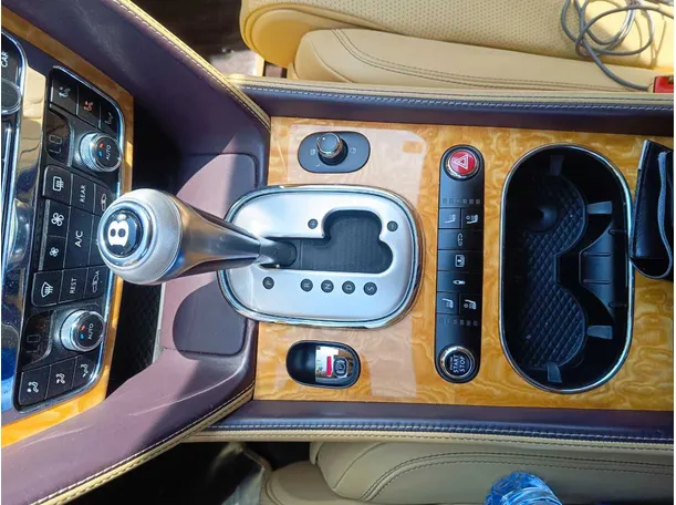Car image 22