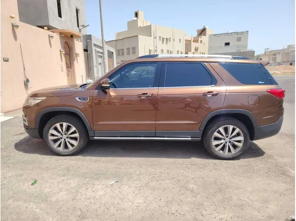 Car image 8
