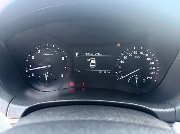 Car image 23