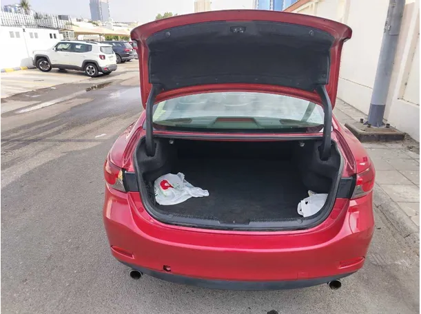 Car image 29