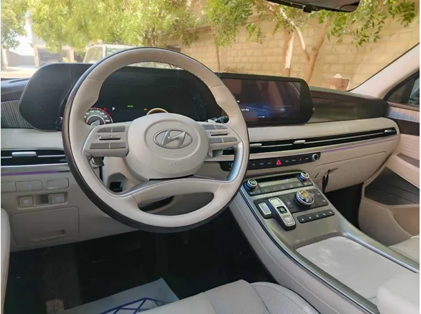 Car image 22
