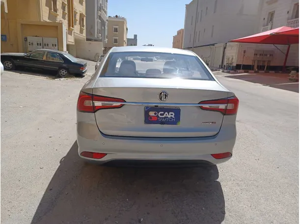 Car image 6