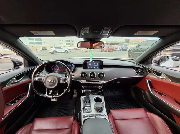 Car image 17