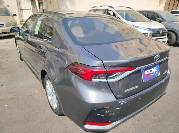 Car image 7