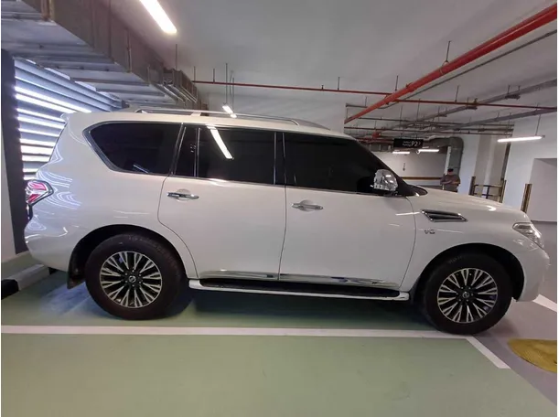 Car image 8