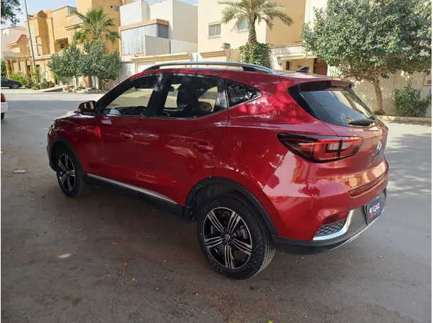 Car image 7