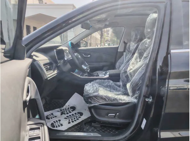 Car image 13