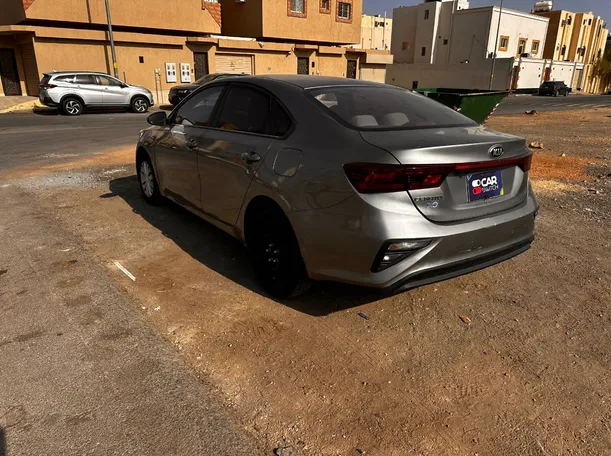 Car image 7