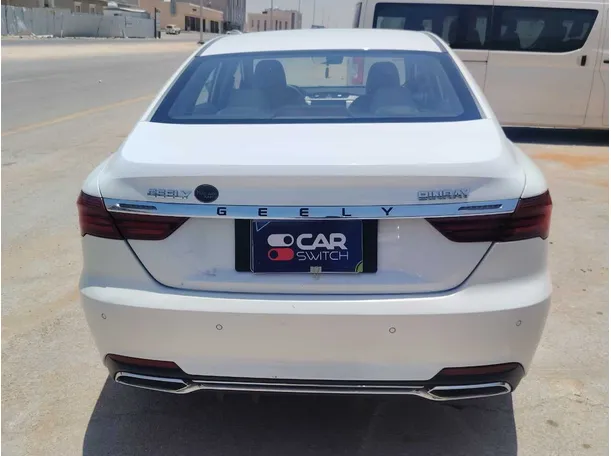 Car image 7