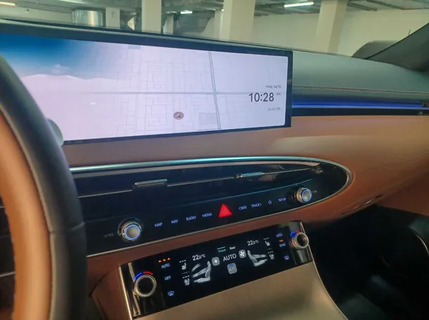 Car image 19