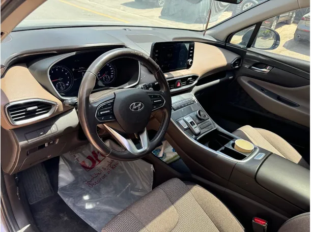 Car image 11
