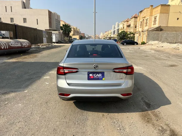 Car image 6
