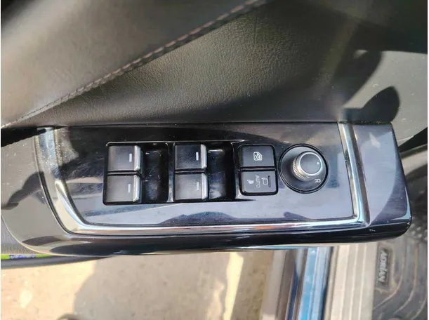 Car image 38