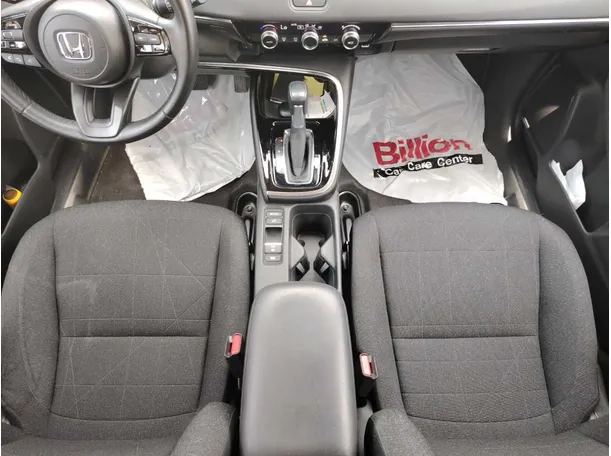 Car image 18