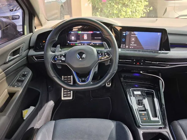 Car image 17