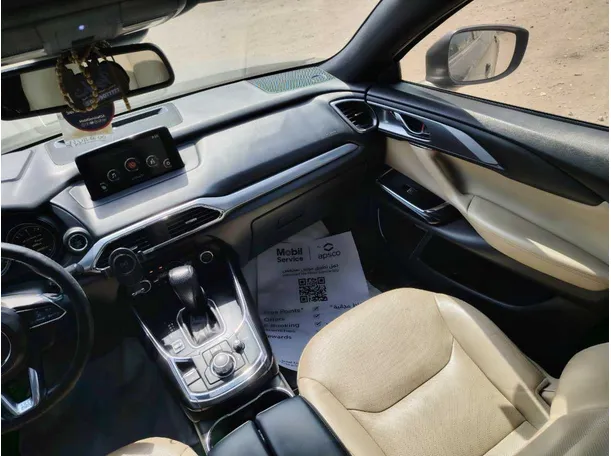 Car image 27
