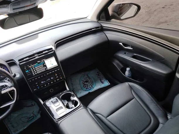 Car image 21