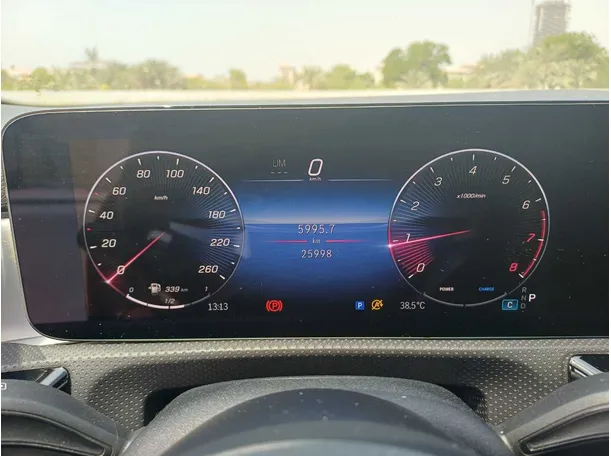 Car image 23
