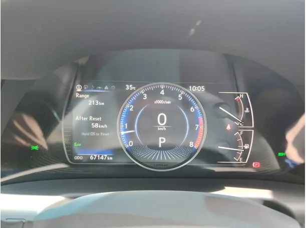 Car image 26