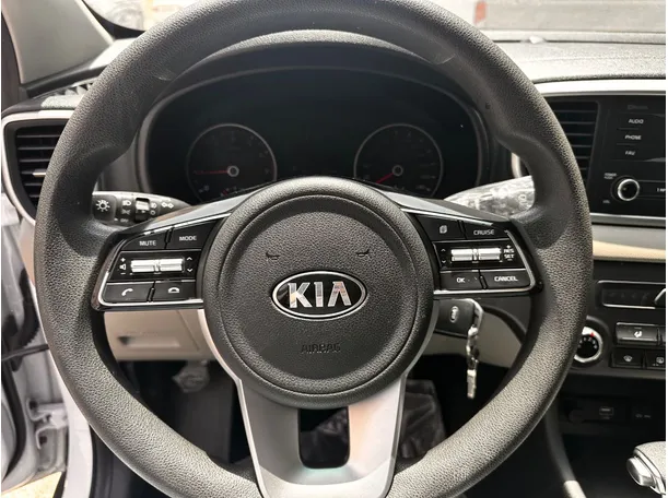 Car image 20