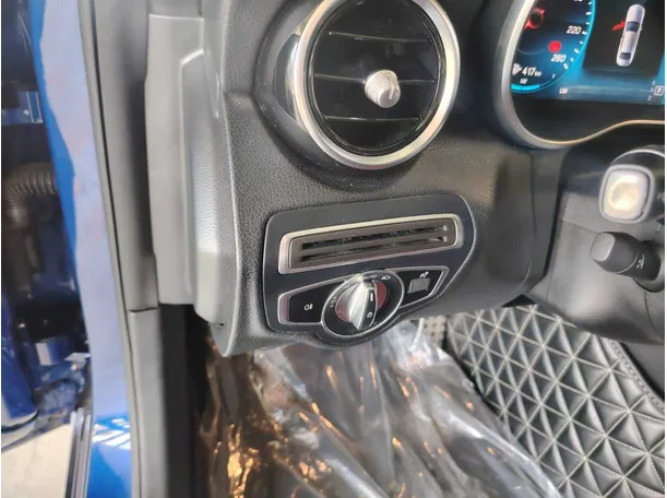 Car image 38