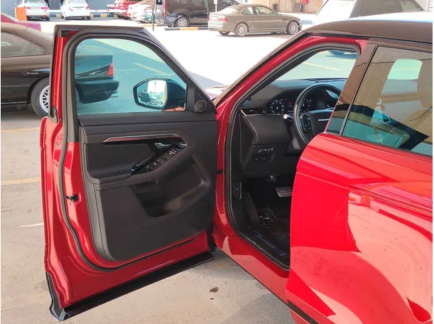 Car image 10