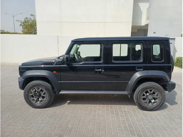 Car image 8