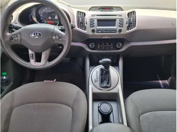 Car image 16
